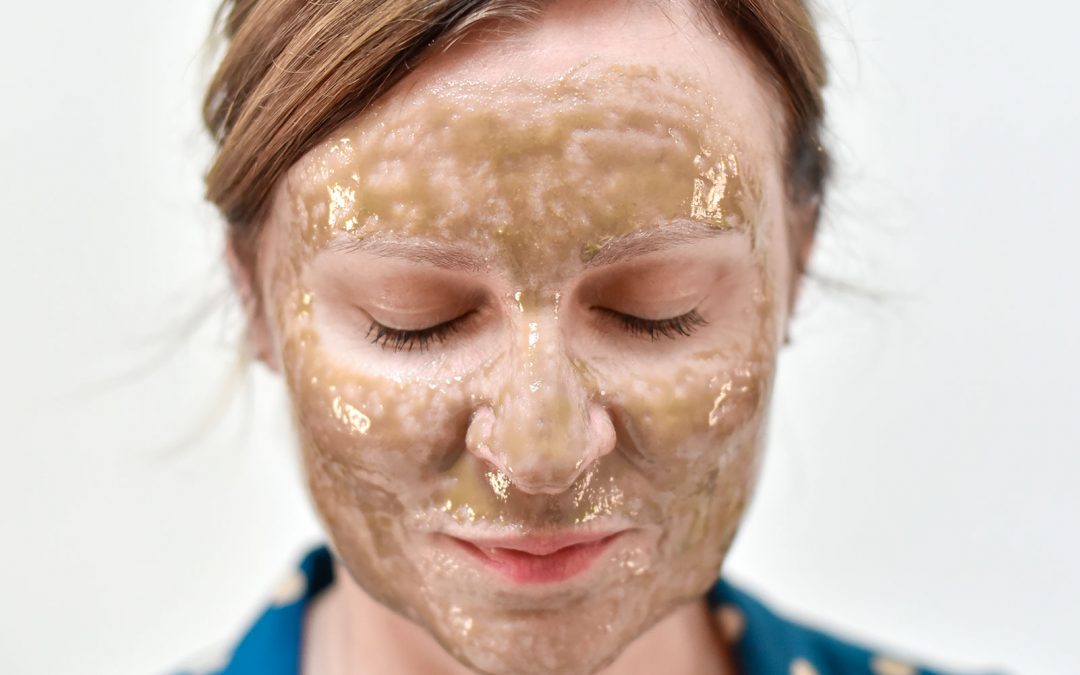 Vertus cosmétiques du miel : les recettes beauté de Svetlana