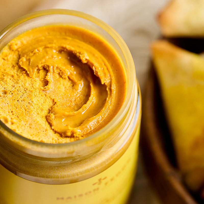 Pot ouvert de préparation bio miel et curcuma Maison Fedon.