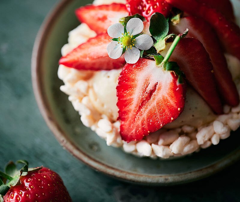 Tartelettes aux fraises, miel et noisette (sans cuisson)